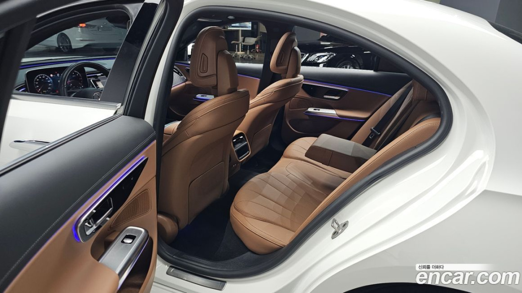 Mercedes-Benz E-Class E220d 4MATIC Exclusive, 2024
