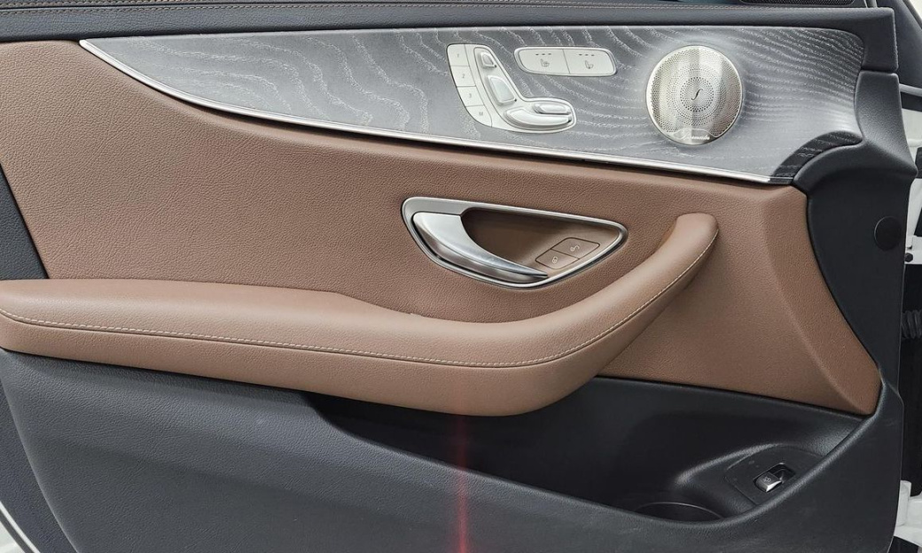 Mercedes-Benz E-Class E350 4MATIC Exclusive, 2023