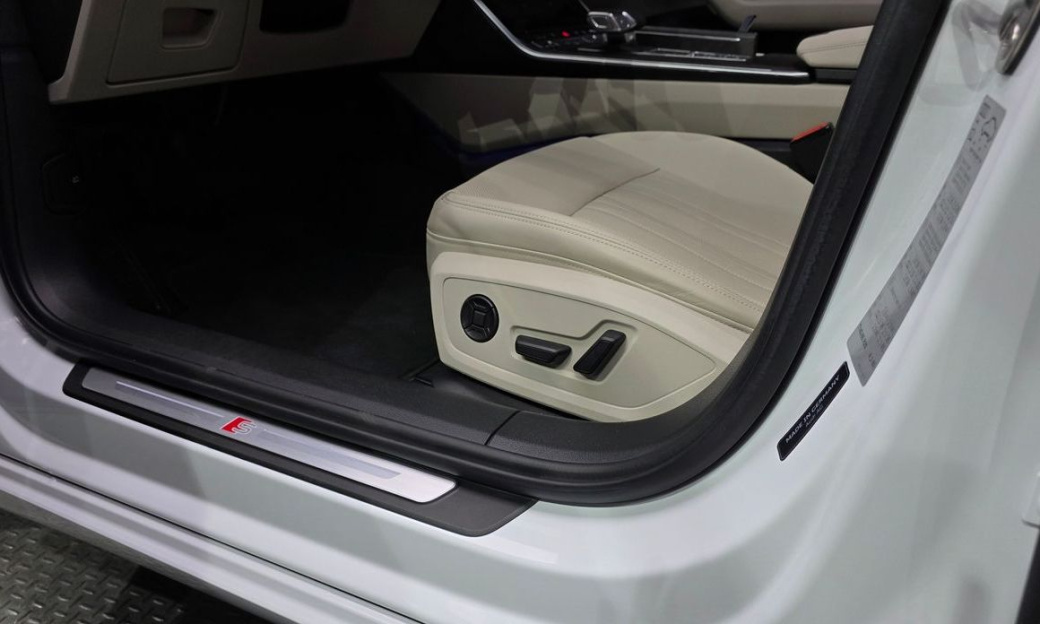 Audi A6 45 TFSI Premium, 2023