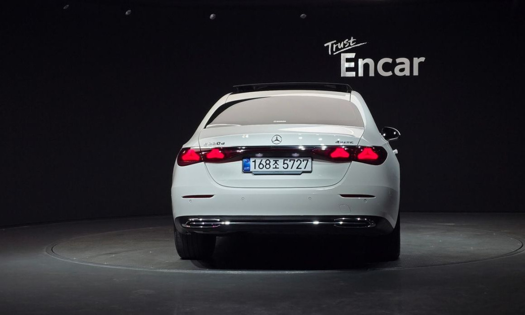 Mercedes-Benz E-Class E220d 4MATIC Exclusive, 2024