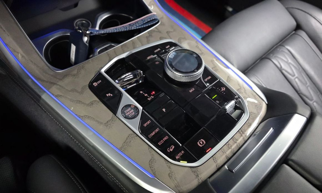 BMW X7 xDrive 40i Design Pure Excellence 6-Seater, 2024