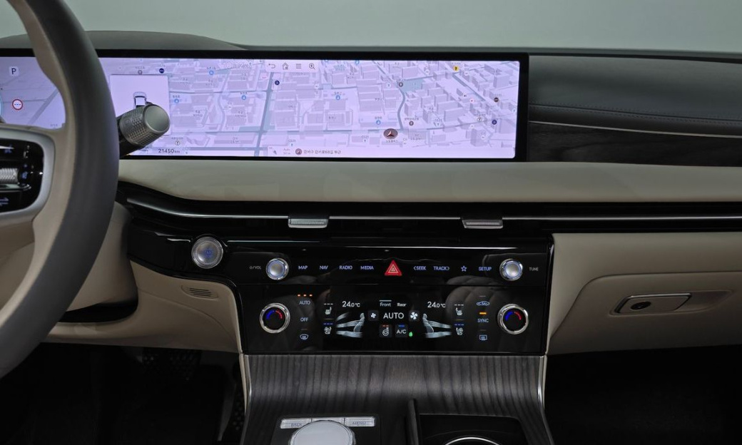 Genesis G80 Gasoline 2.5 Turbo AWD, 2025