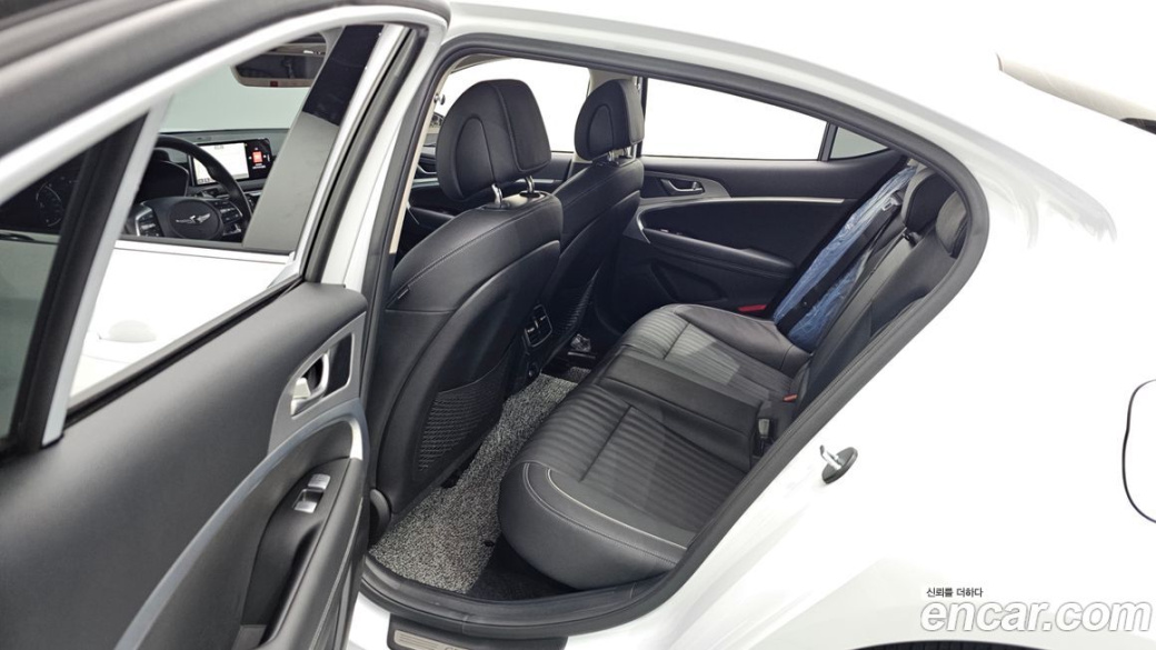 Genesis G70 Gasoline 2.0T 2WD, 2023