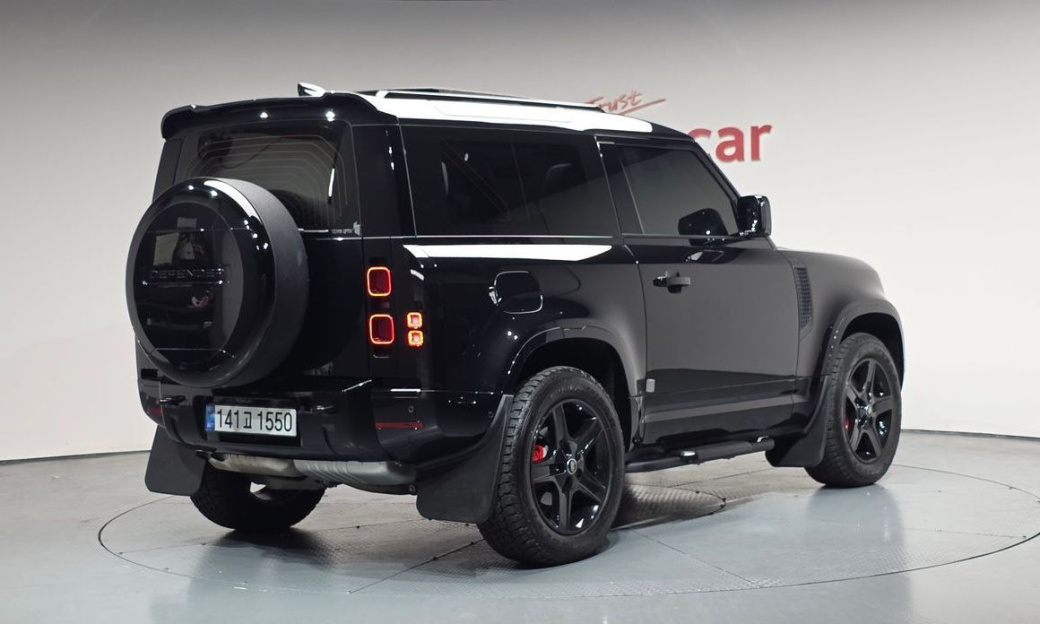 Land Rover Defender 90 D250 X-Dynamic SE, 2025