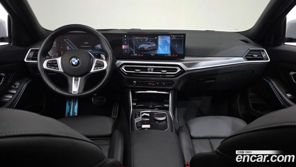 BMW 3-Series 320i Touring M Sports, 2023