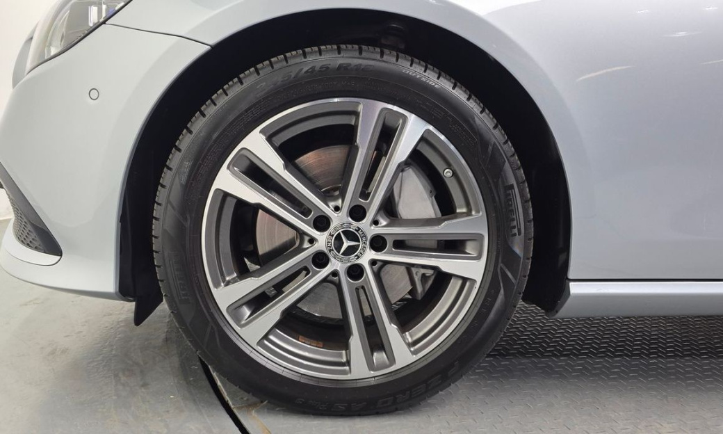 Mercedes-Benz E-Class E350 4MATIC Avantgarde, 2022