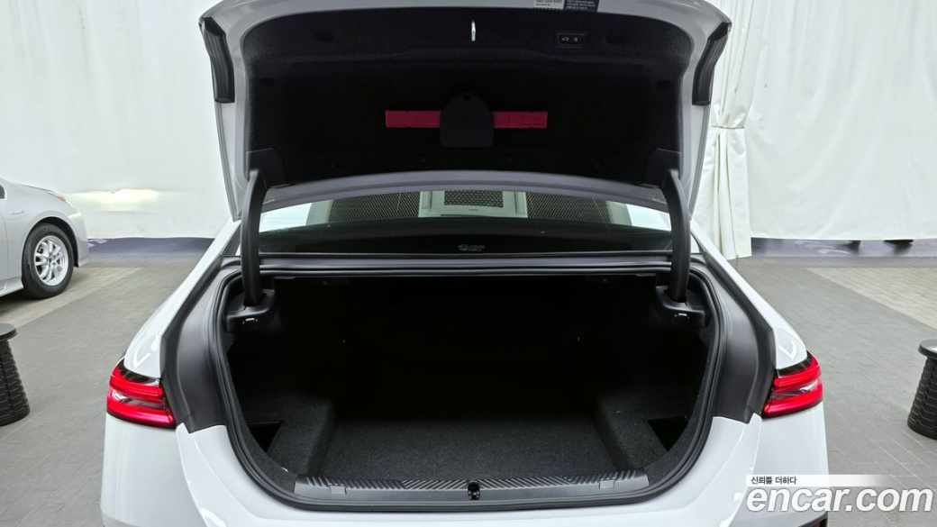 BMW 5-Series 520i Special Edition, 2025