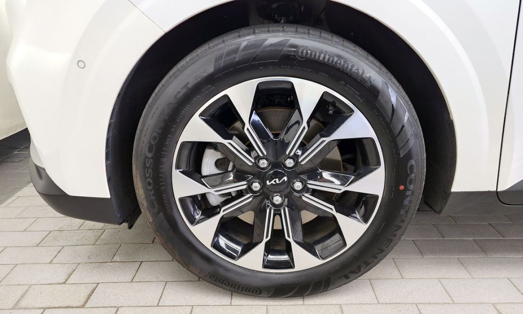 Kia Carnival 9-Seater Signature, 2023