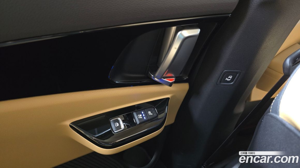 Kia Carnival 9-Seater Noblesse, 2023