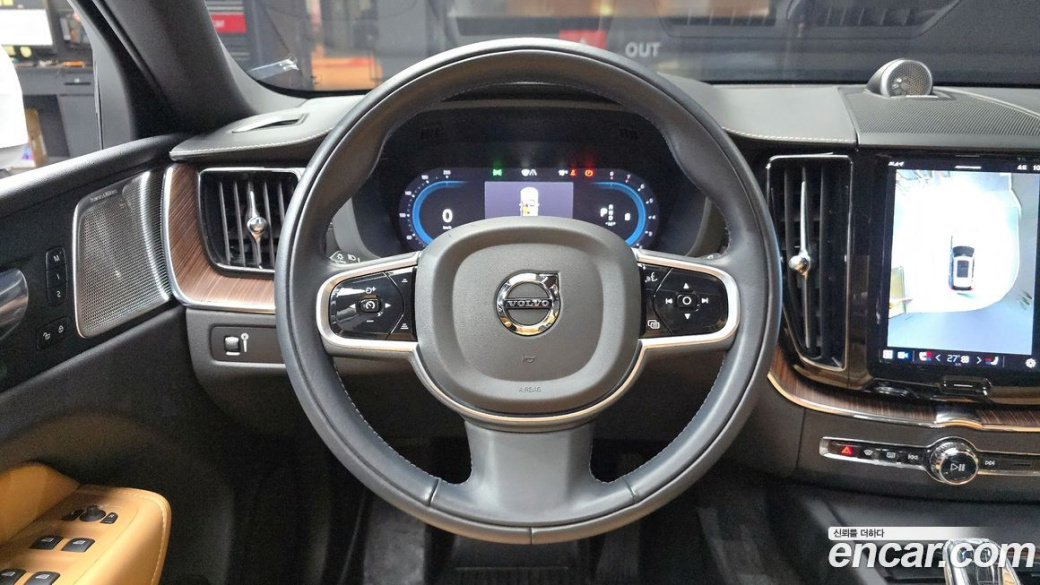 Volvo XC60 B5 Inscription, 2022