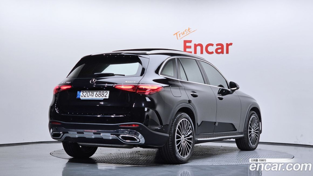 Mercedes-Benz GLC-Class GLC300 4MATIC AMG Line, 2023