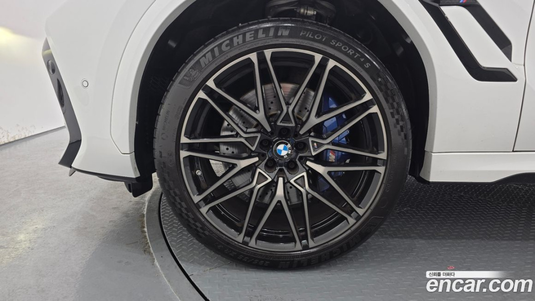 BMW X6M 4.4 Competition, 2022