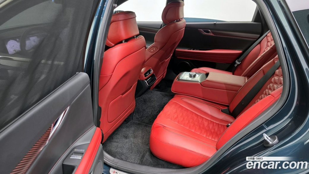 Genesis G80 Gasoline 2.5 Turbo AWD, 2025