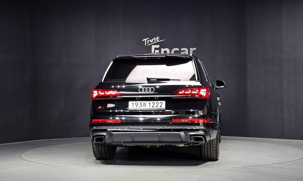 Audi Q7 55 TFSI Quattro Premium, 2025