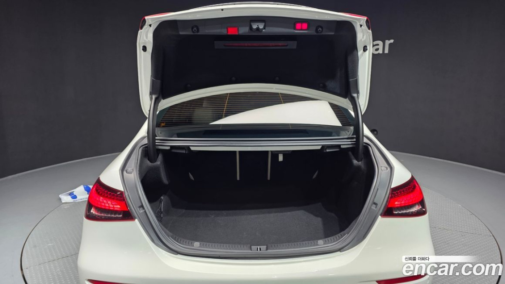 Mercedes-Benz E-Class E350 4MATIC Avantgarde, 2022