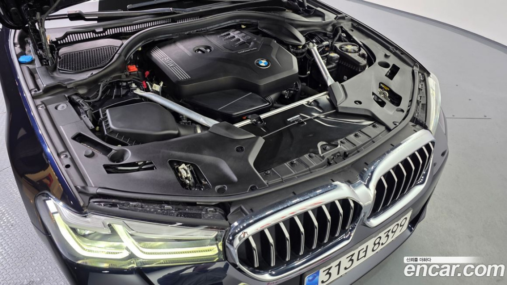 BMW 5-Series 520i M Sport, 2022