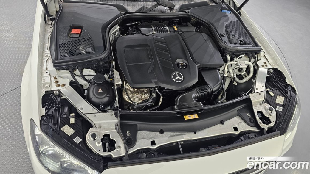 Mercedes-Benz E-Class E220d 4MATIC AMG Line, 2022