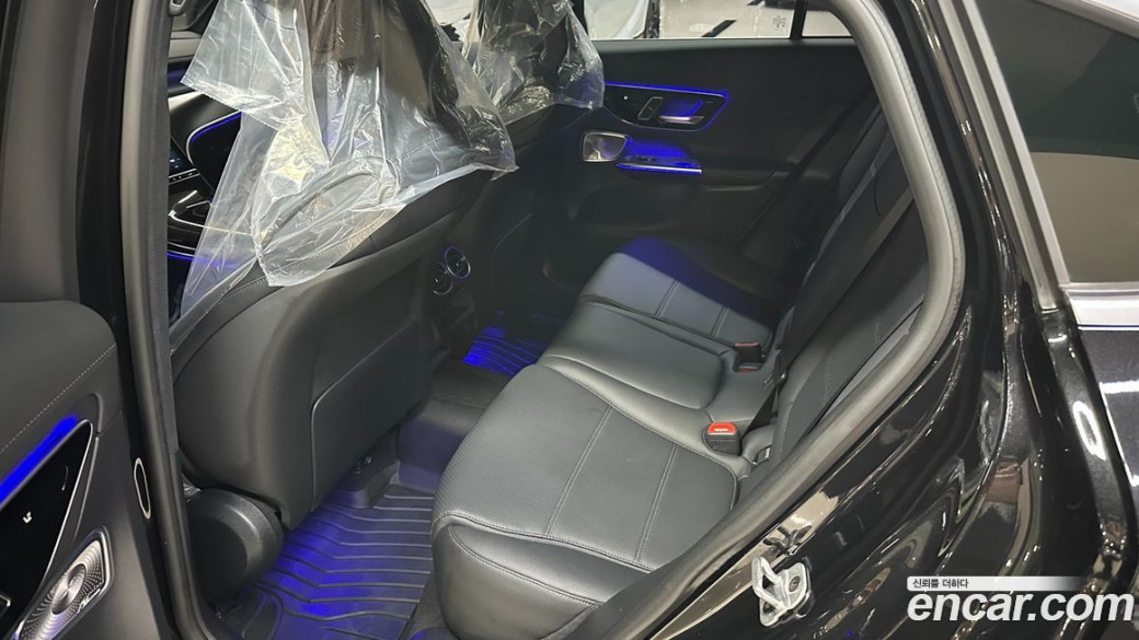 Mercedes-Benz GLC-Class GLC300 4MATIC Avnatgarde Coupe, 2025
