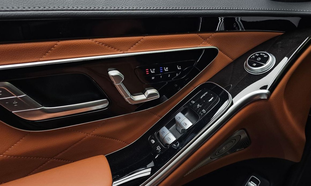 Mercedes-Benz S-Class S500L 4MATIC, 2024