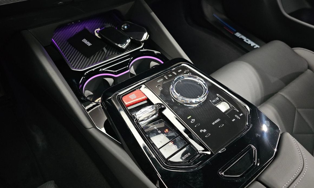 BMW 5-Series 530i xDrive M Sport, 2025