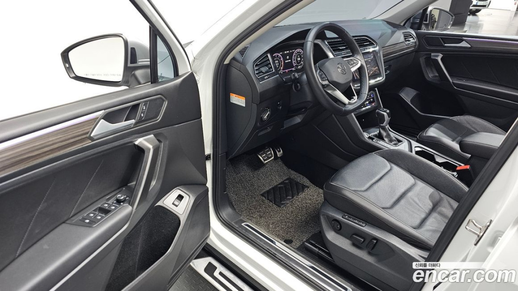 Volkswagen Tiguan 2.0 TSI Prestige, 2022