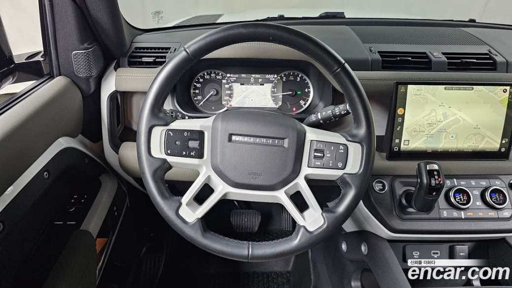 Land Rover Defender 90 D250 SE, 2023