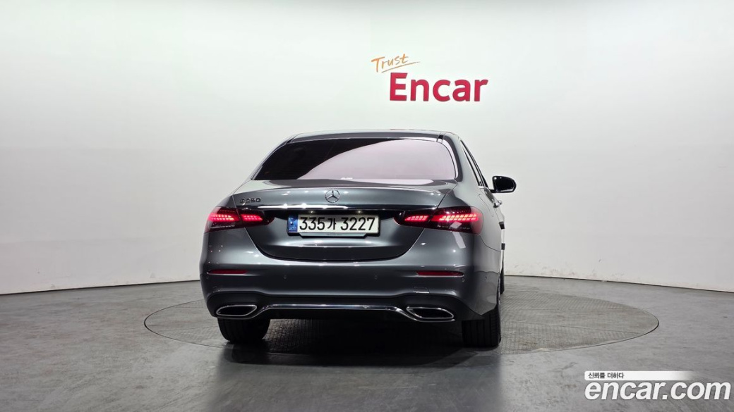 Mercedes-Benz E-Class E250 AMG Line, 2023
