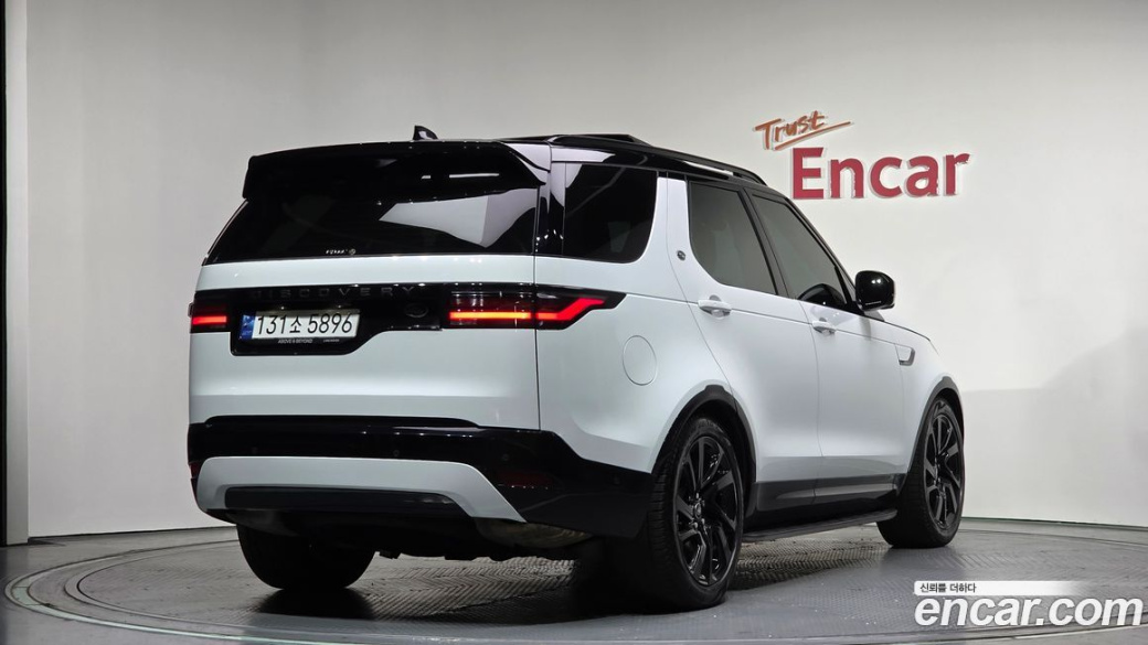 Land Rover Discovery P360 R-Dynamic SE, 2023
