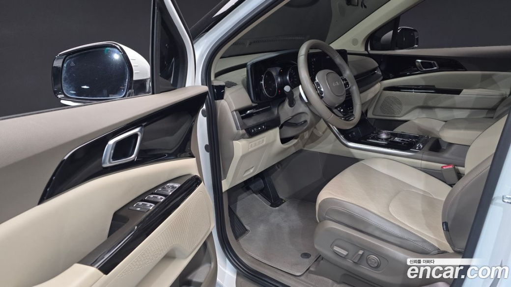 Kia Carnival 9-Seater Noblesse, 2023