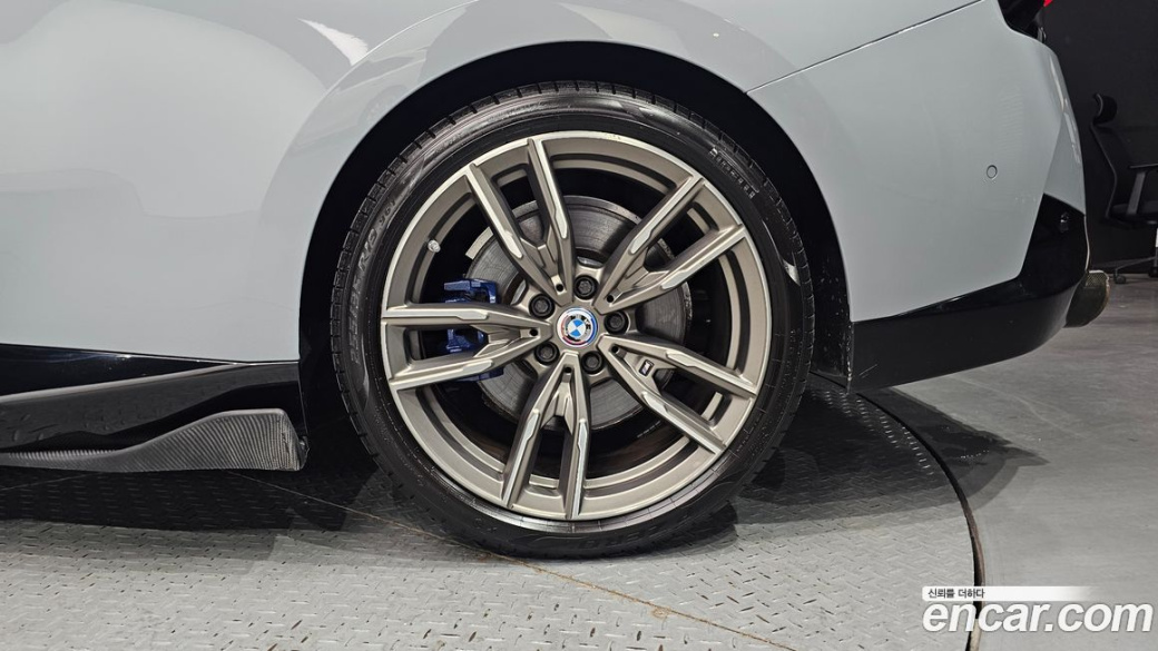 BMW 2-Series M240i xDrive Coupe, 2022