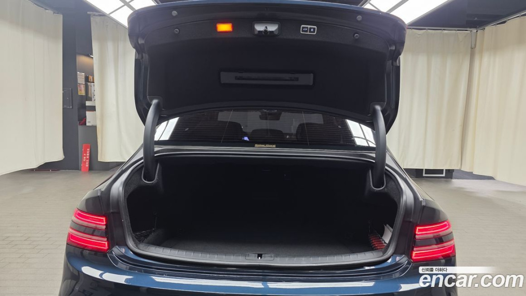 Genesis G80 Gasoline 2.5 Turbo AWD, 2025