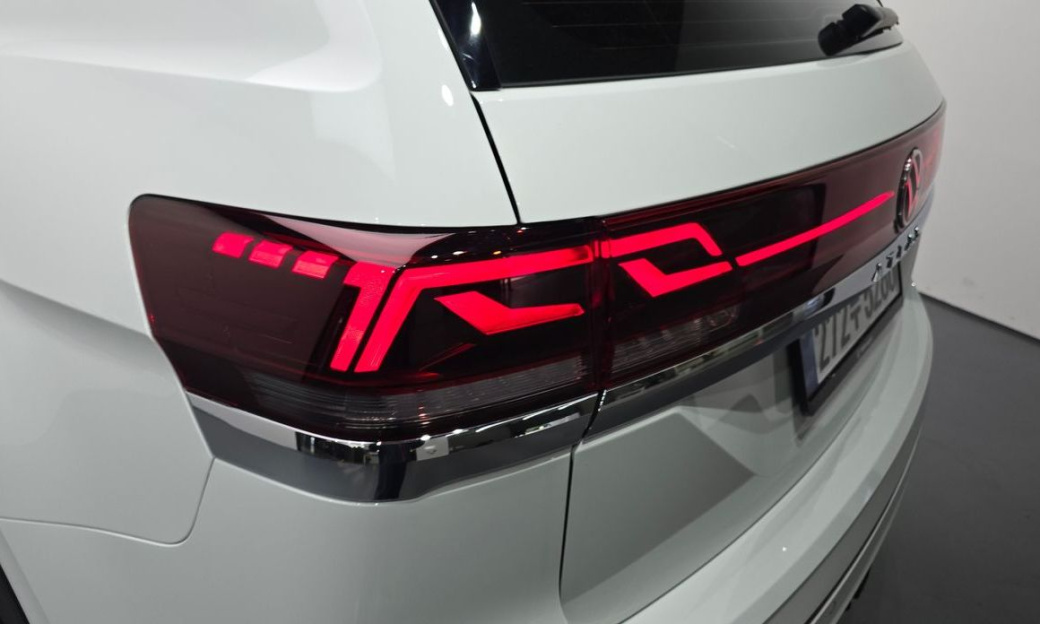 Volkswagen Atlas 2.0 TSI R-LINE 6-Seater, 2025