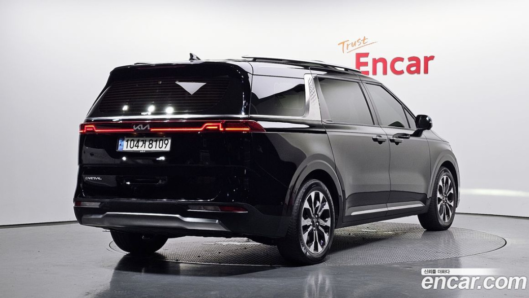 Kia Carnival 9-Seater Signature, 2023