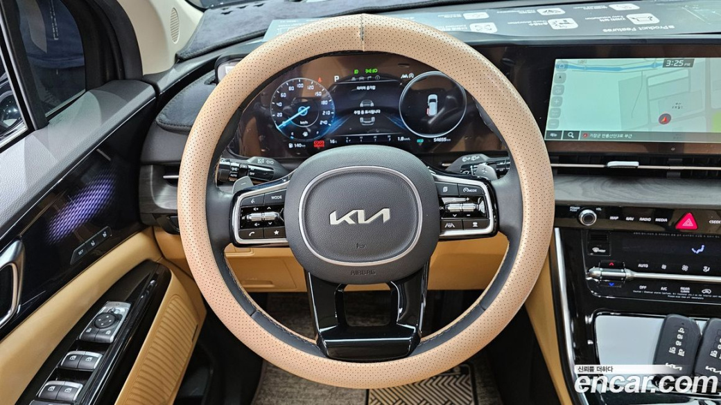 Kia Carnival 9-Seater Signature, 2023