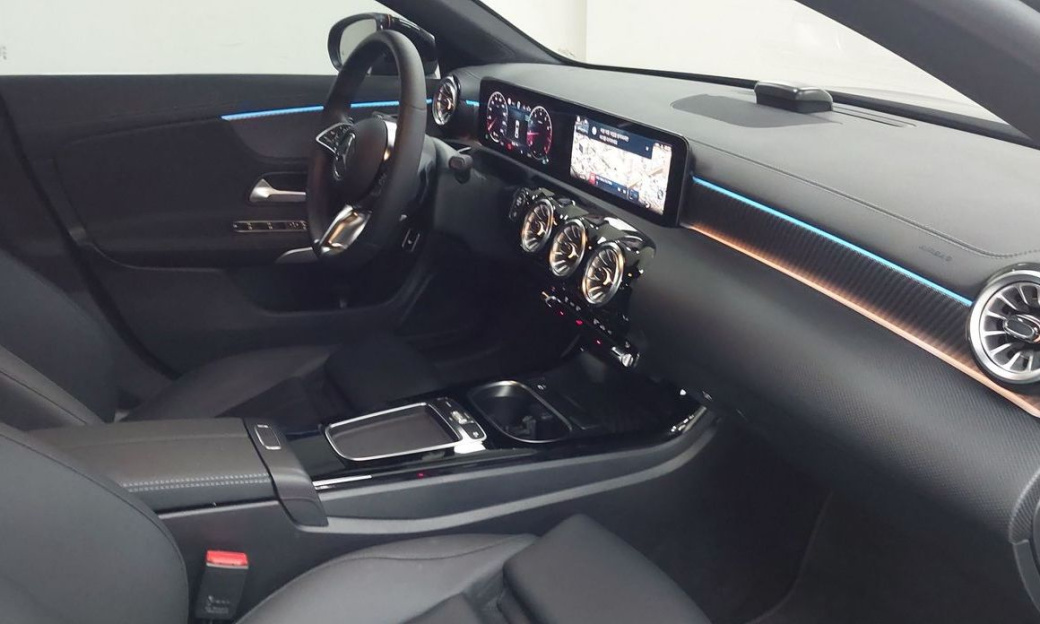 Mercedes-Benz CLA-Class CLA250 4MATIC, 2025