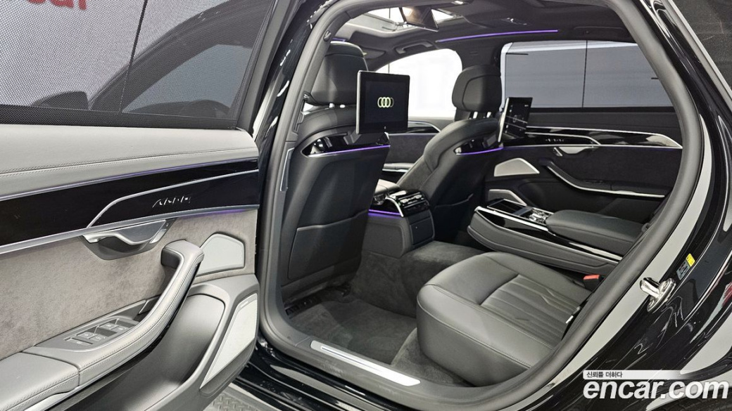 Audi A8 55 TFSI Quattro LWB, 2021