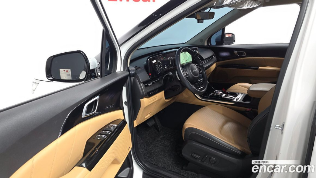 Kia Carnival 7-Seater Signature, 2022