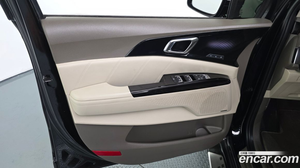 Kia Carnival 7-Seater Hi-Limousine, 2022
