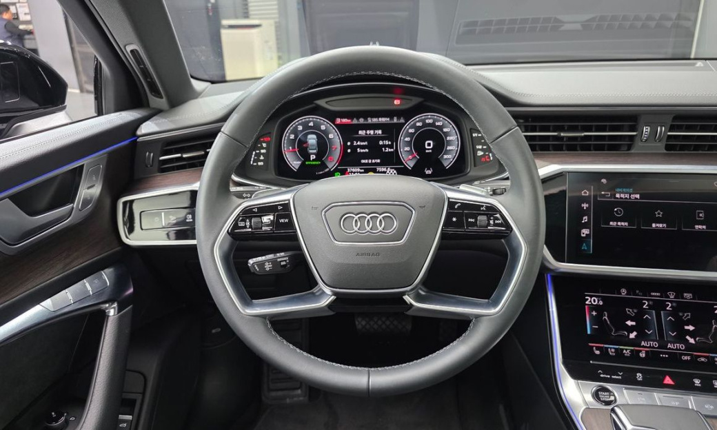 Audi A6 45 TFSI Quattro Premium, 2025
