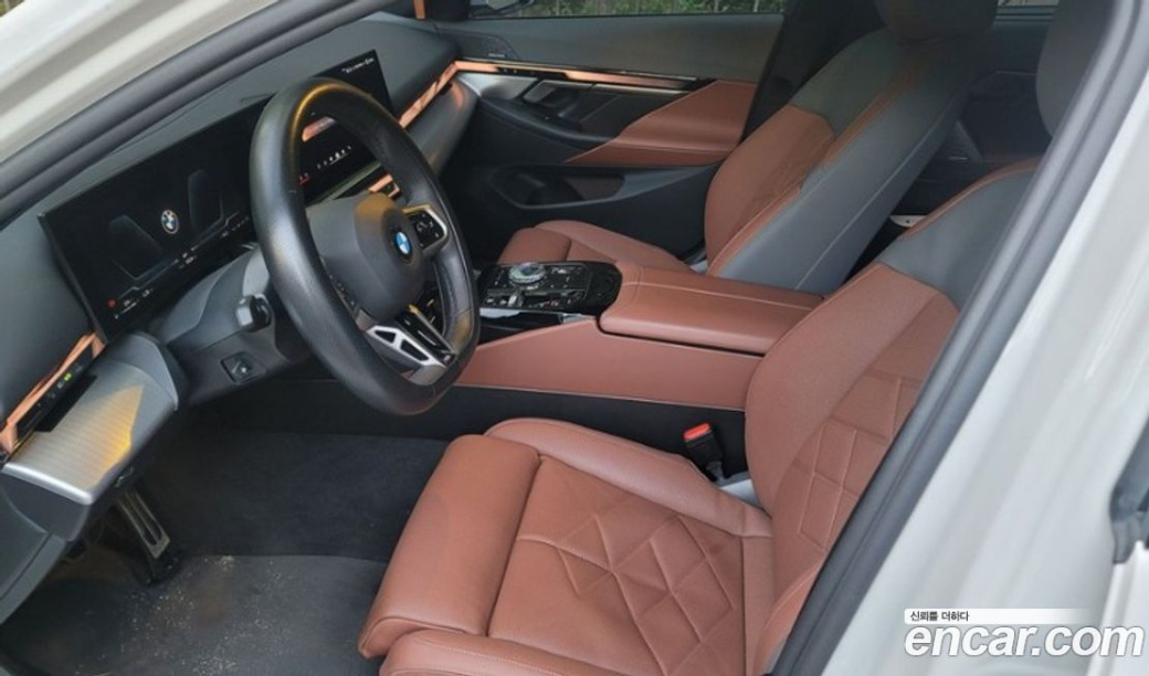 BMW 5-Series 530i xDrive M Sport, 2024