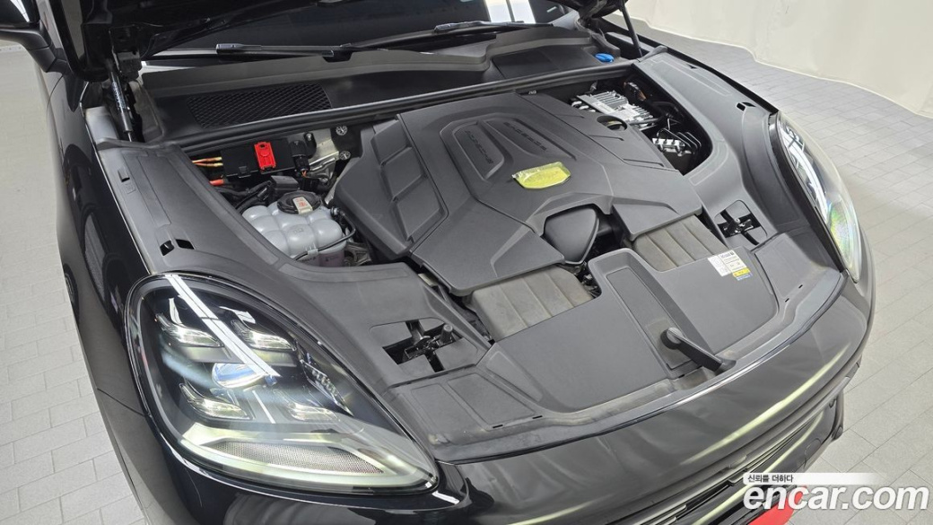 Porsche Cayenne 3.0 COUPE PLATINUM EDITION, 2023