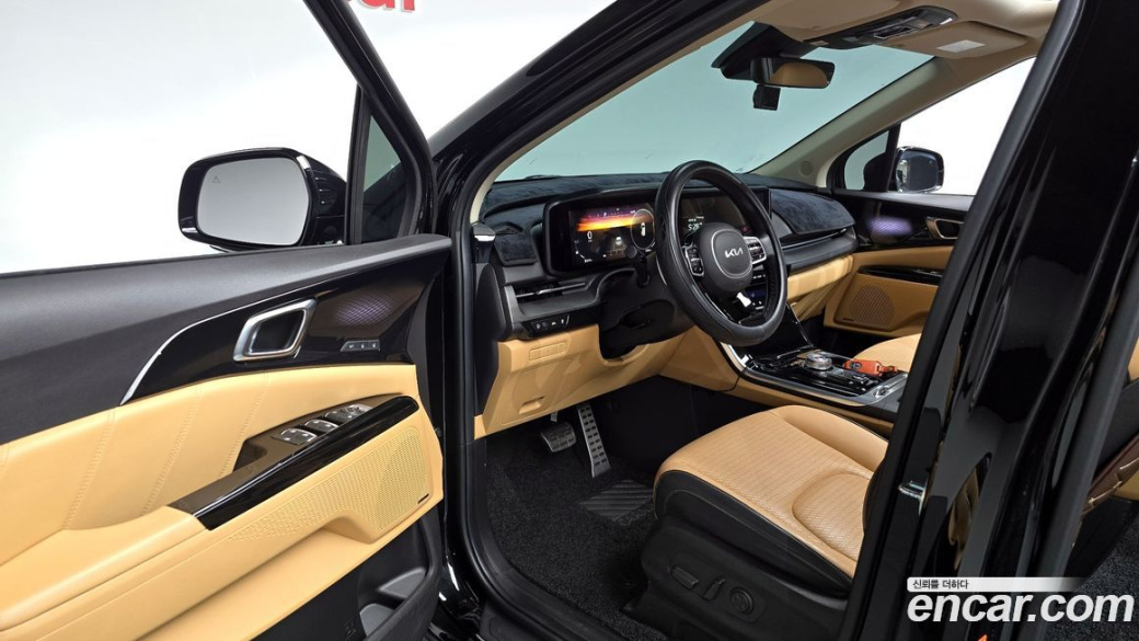 Kia Carnival 9-Seater Signature, 2022