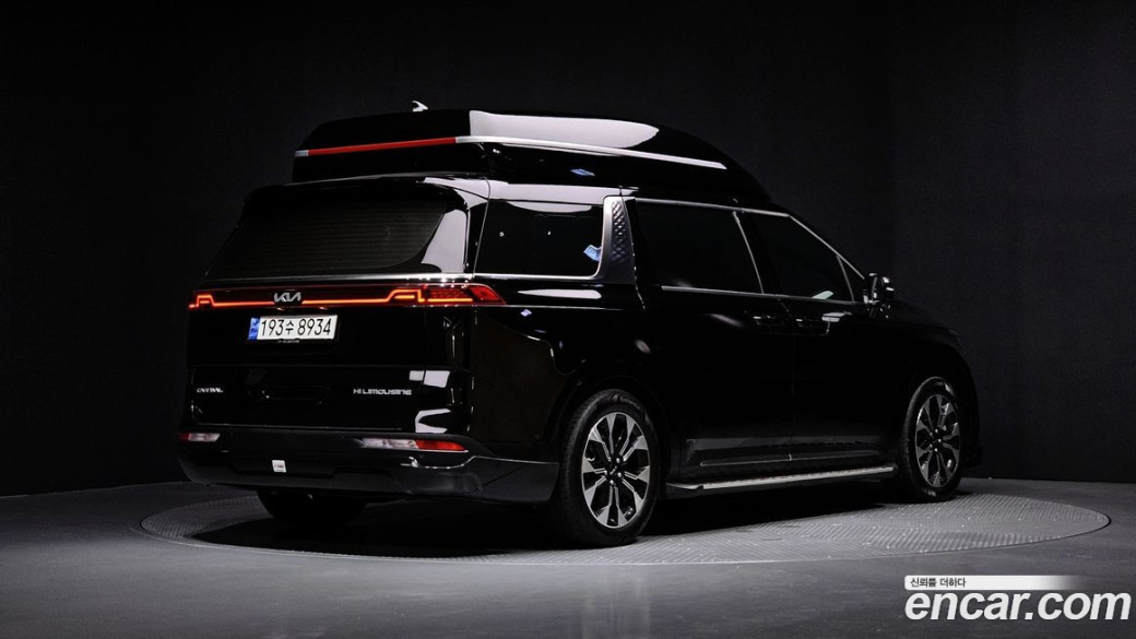 Kia Carnival 9-Seater Hi-Limousine(Special Vehicle), 2023