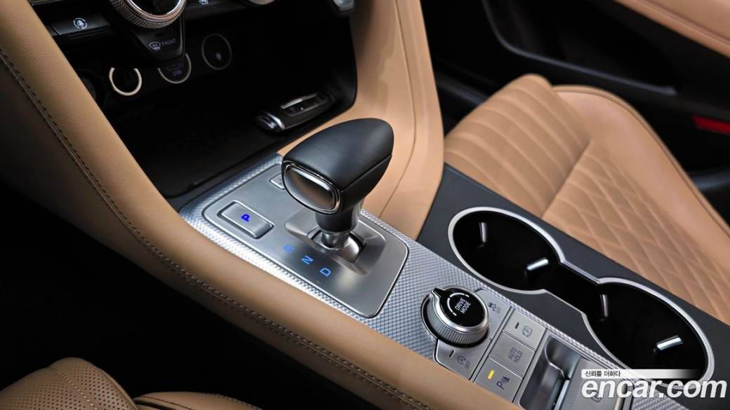 Genesis G70 Gasoline 2.0T 4WD, 2023