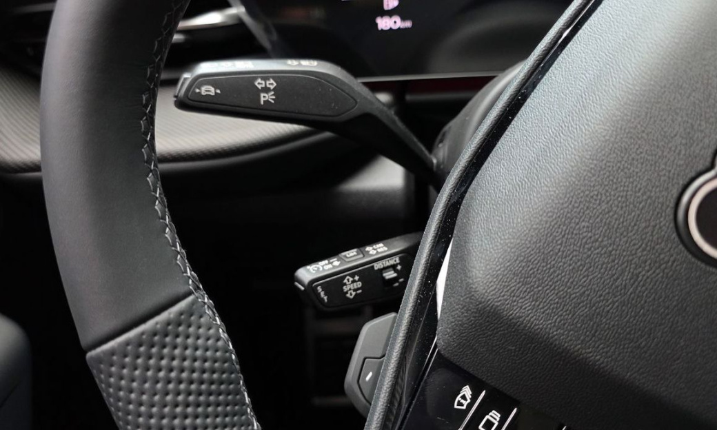 Audi Q5 40 TDI Quattro S Line Black Edition, 2025