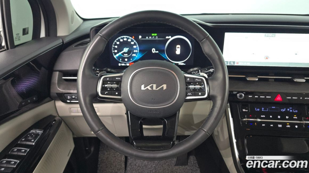 Kia Carnival 9-Seater Signature, 2023