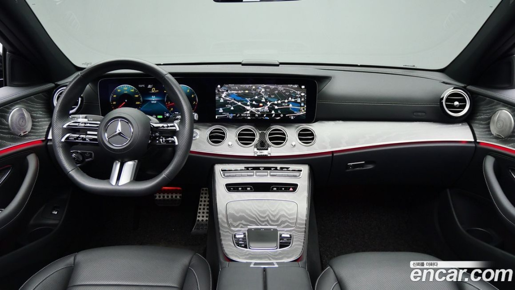 Mercedes-Benz E-Class E350 4MATIC AMG Line, 2023