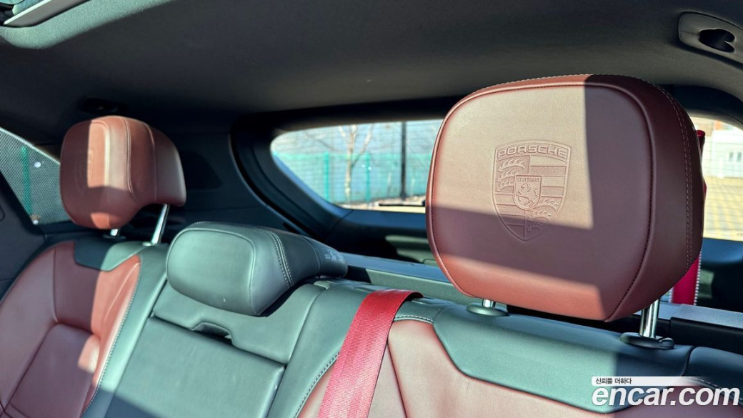 Porsche Cayenne 3.0, 2024