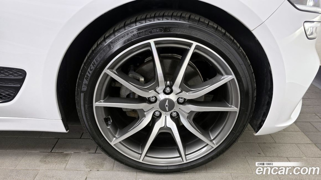 Genesis G70 Gasoline 2.0T 2WD, 2023