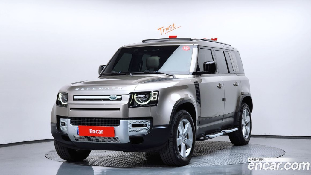 Land Rover Defender 110 D300 HSE, 2023